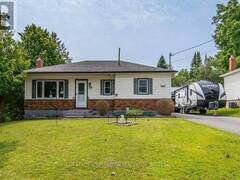 76 HESSFORD STREET Greater Napanee Ontario, K7R 2Z1