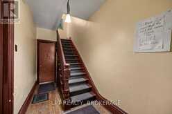 374 BARRIE STREET | Kingston Ontario | Slide Image Four