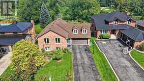 23 OLD OAK ROAD | Kingston Ontario | Slide Image Two