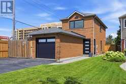 28 MELBORNE COURT | Whitby Ontario | Slide Image Four