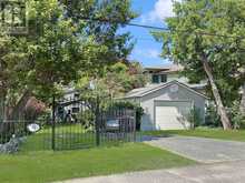 9 POINT CRESCENT | Kingston Ontario | Slide Image Three