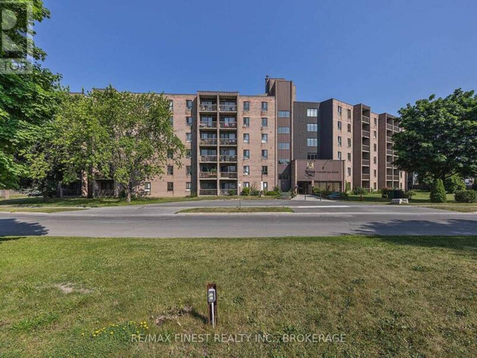 414 - 17 ELDON HALL PLACE, Kingston, Ontario K7M 7H5