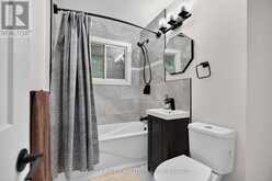 18 DALGLEISH AVENUE | Kingston Ontario | Slide Image Thirteen