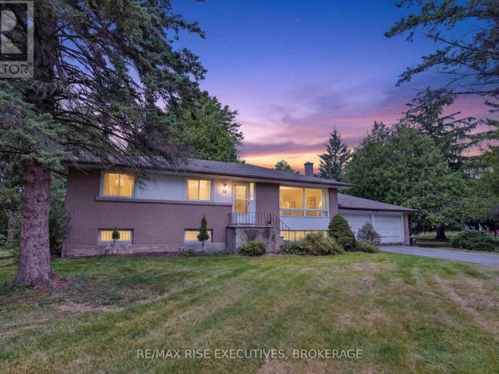 18 DALGLEISH AVENUE, Kingston, Ontario K7K 5H6