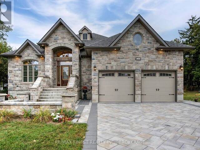43 CRERAR BOULEVARD Kingston Ontario, K7M 3P7 - 4 Bedrooms Waterfront Home For sale