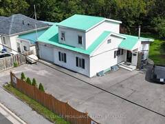 1105 MONTREAL STREET Kingston Ontario, K7K 3K6