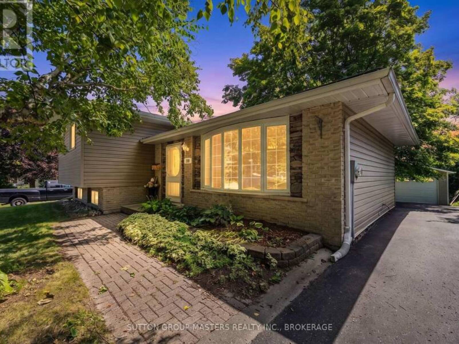 795 SAFARI DRIVE, Kingston, Ontario K7M 6W1