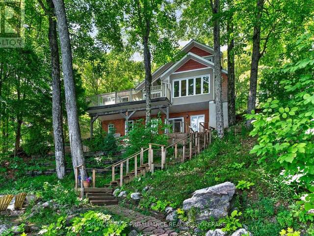 110 MAPLE GROVE CRESCENT South Frontenac Ontario, K0H 2V0 - 4 Bedrooms Waterfront Home For sale