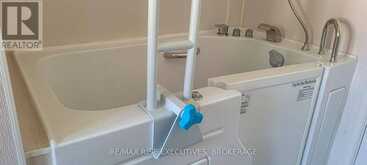 12 WENTWORTH DRIVE | Kingston Ontario | Slide Image Nine