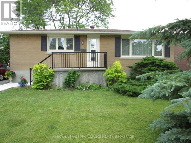 50 CAMPBELL CRESCENT Kingston Ontario, K7M 1Z5 - 5 Bedrooms Home For Sale