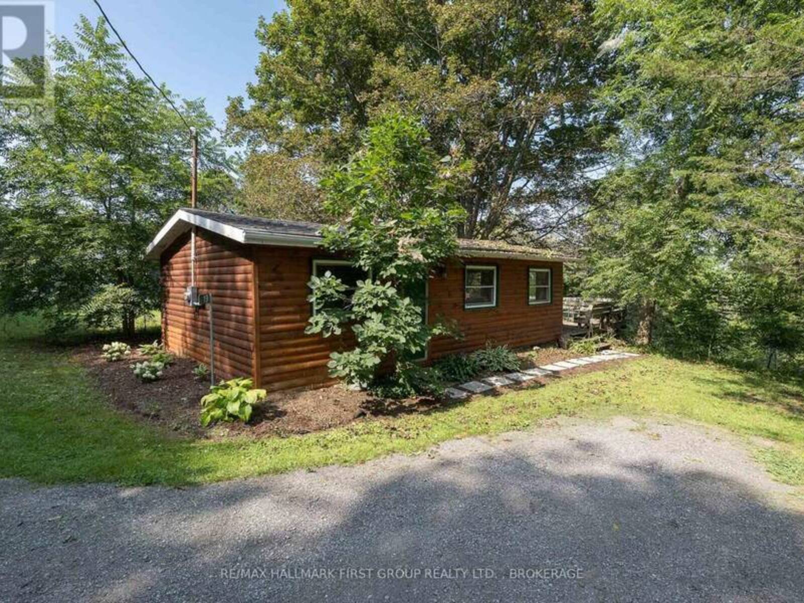 19 PC LANE, Prince Edward, Ontario K0K 2T0