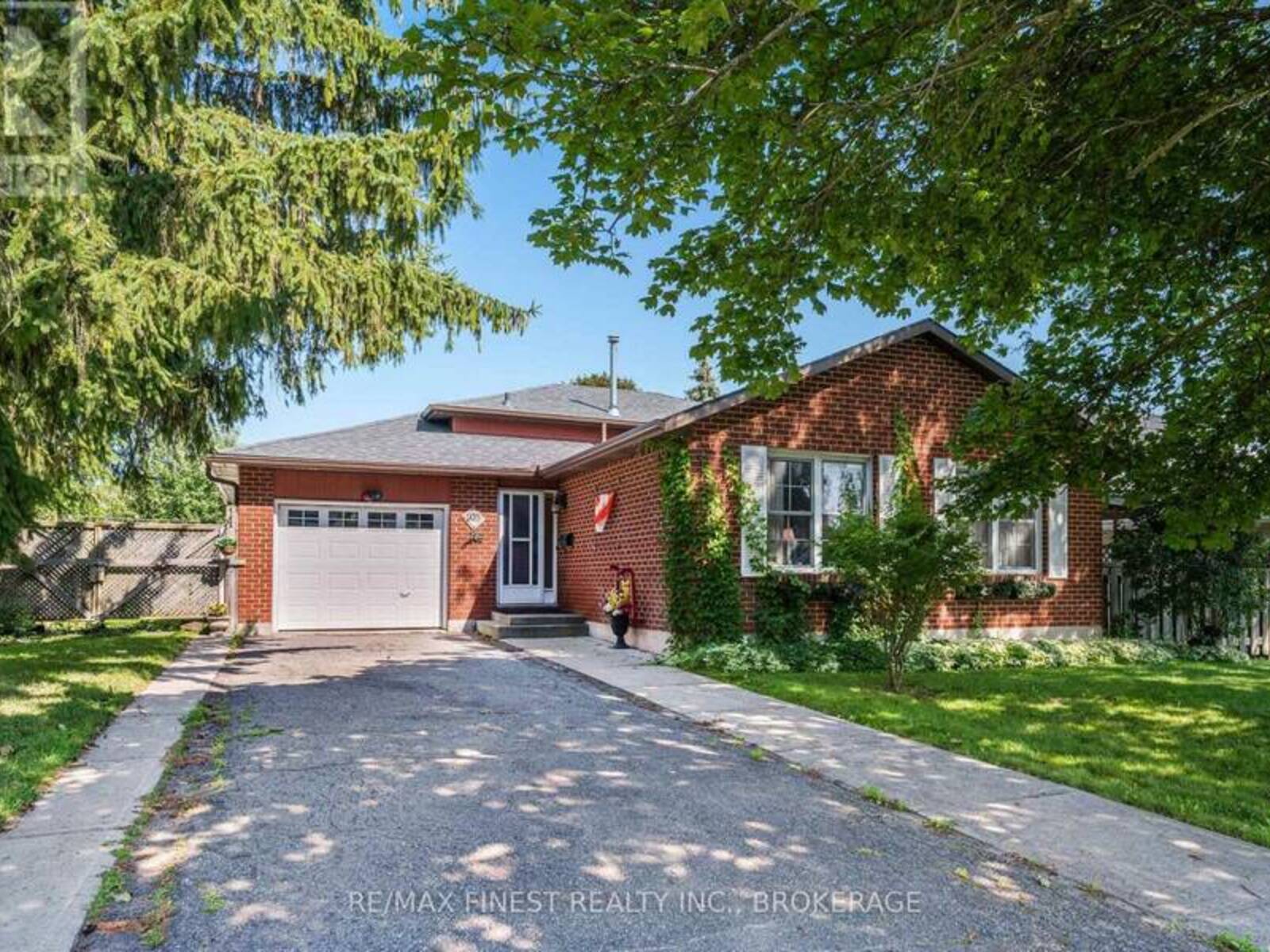 105 GRENADIER DRIVE, Kingston, Ontario K7K 6E7