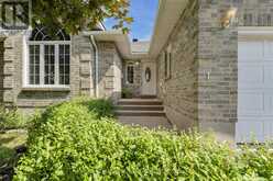 542 DAVIS DRIVE | Kingston Ontario | Slide Image Four