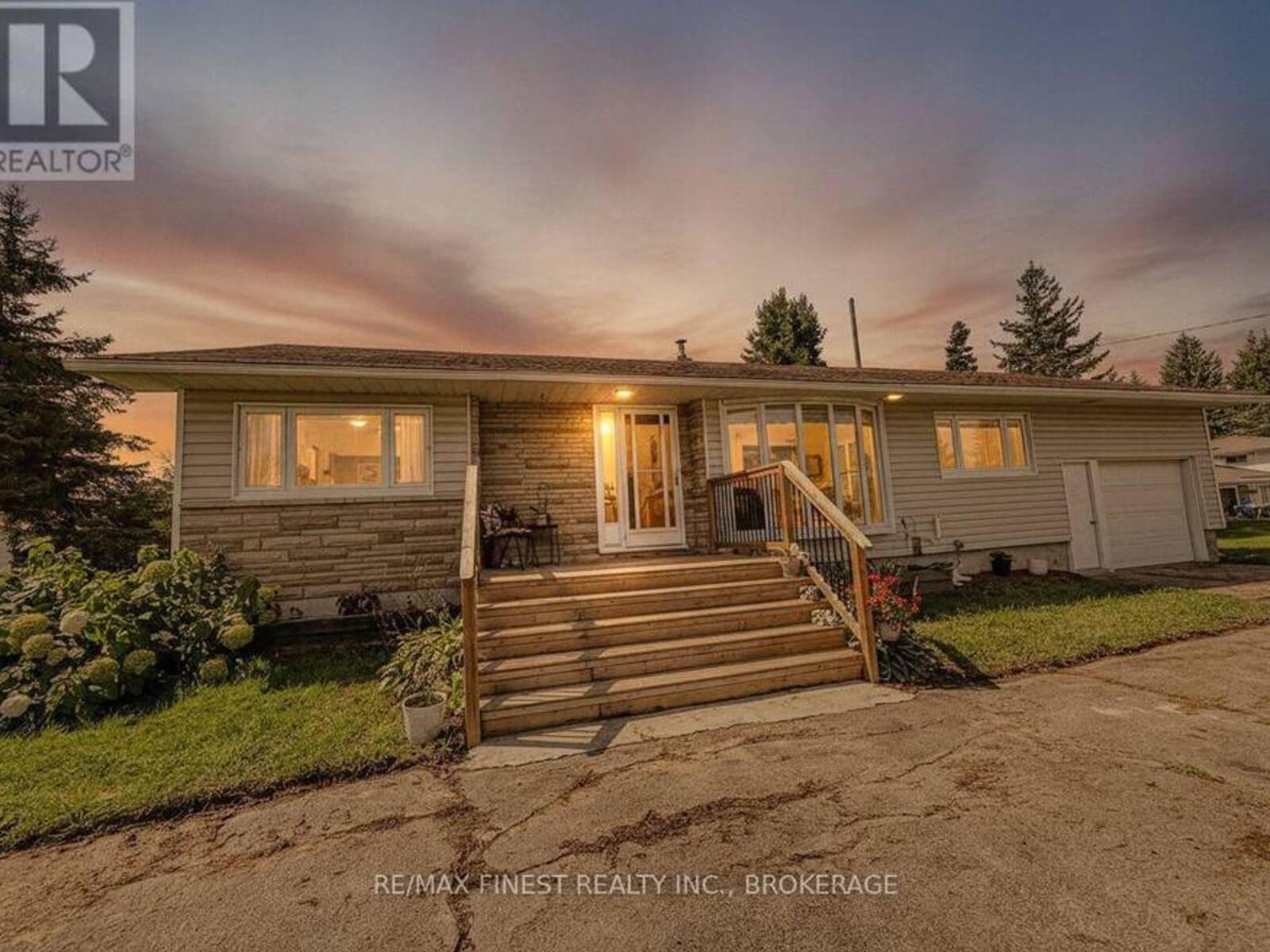 9859 COUNTY RD 42, Westport, Ontario K0G 1X0