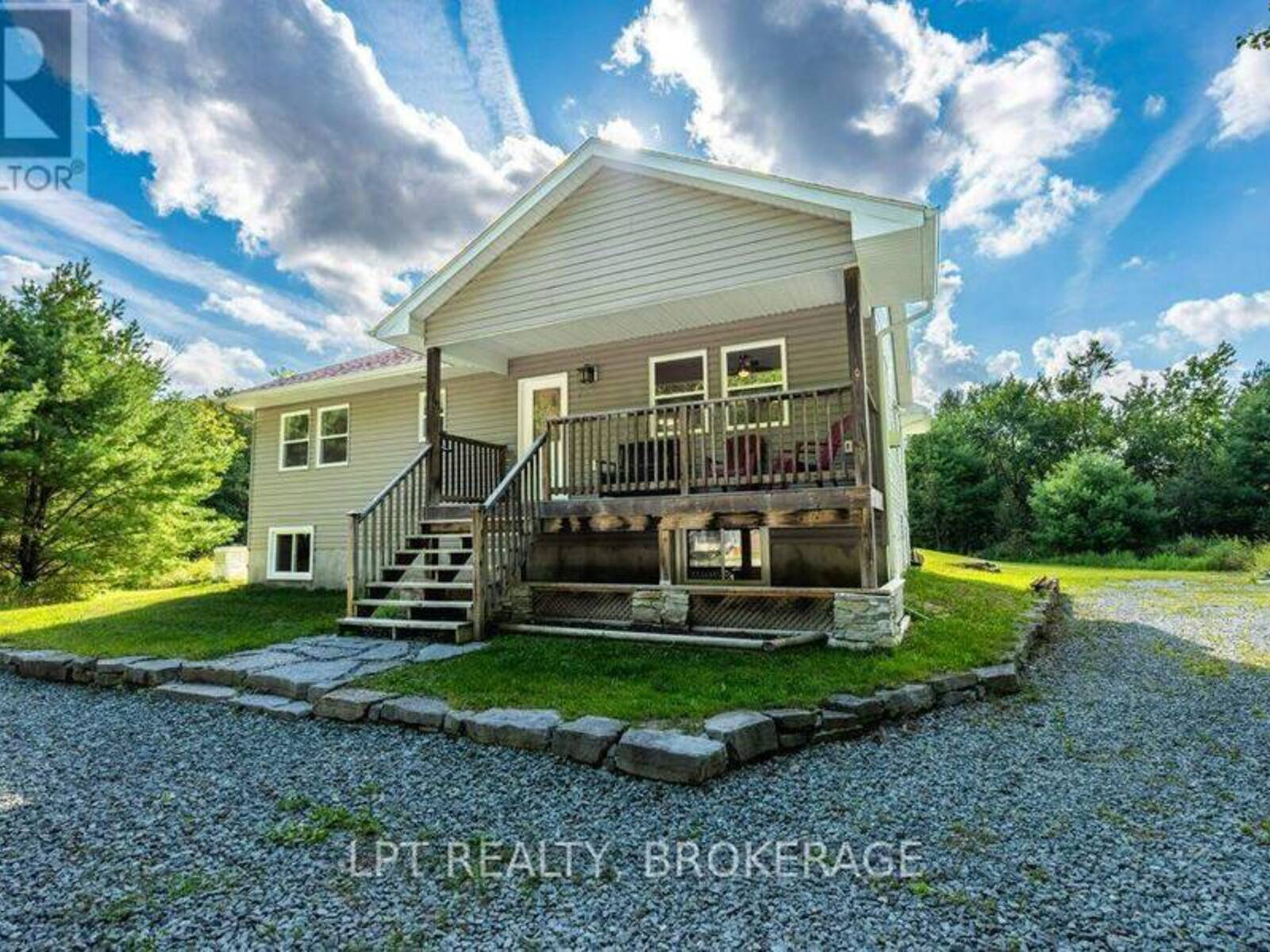 131 LEISURE POINT ROAD, Westport, Ontario K0G 1X0