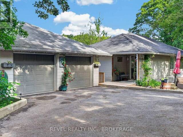5383 RIDEAU ROAD Leeds and the Thousand Islands Ontario, K0H 2N0 - 3 Bedrooms Waterfront Home For sale