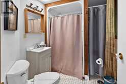 35B WHIPPOORWILL LANE | Westport Ontario | Slide Image Thirty-four
