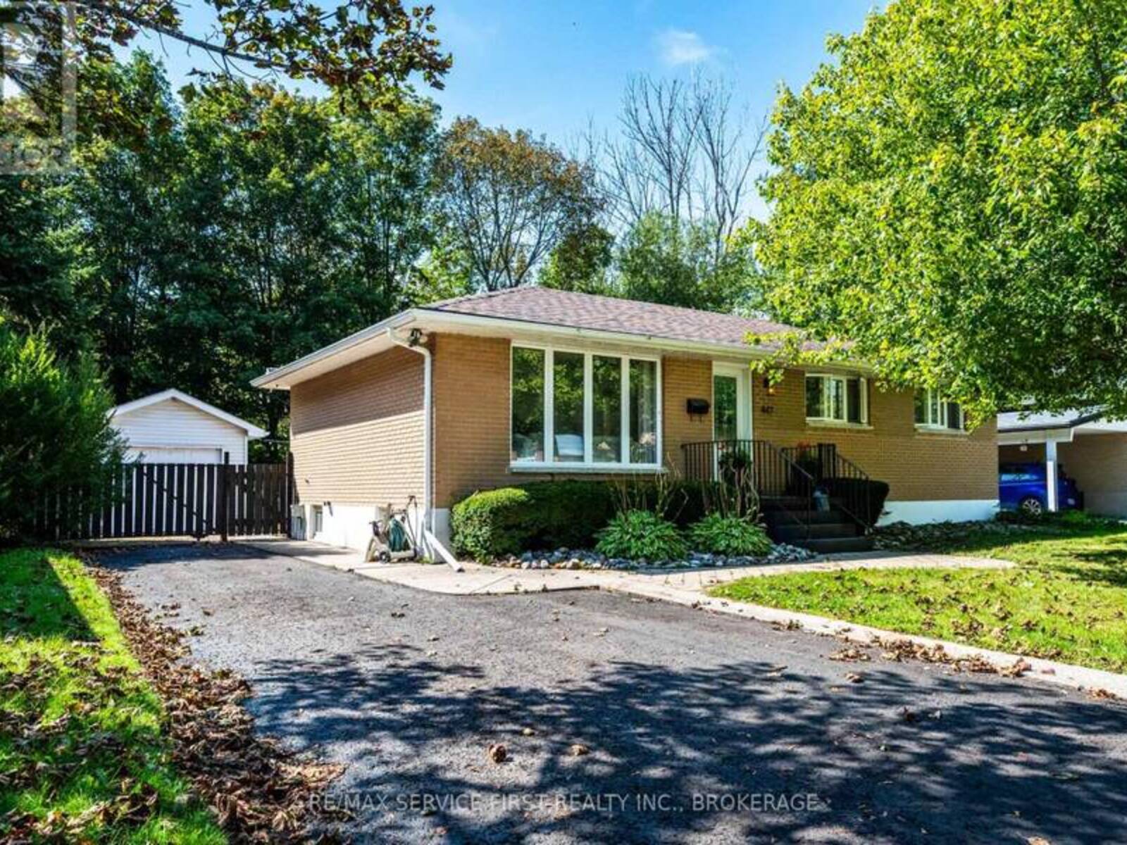 447 MCEWEN DRIVE, Kingston, Ontario K7M 3W6