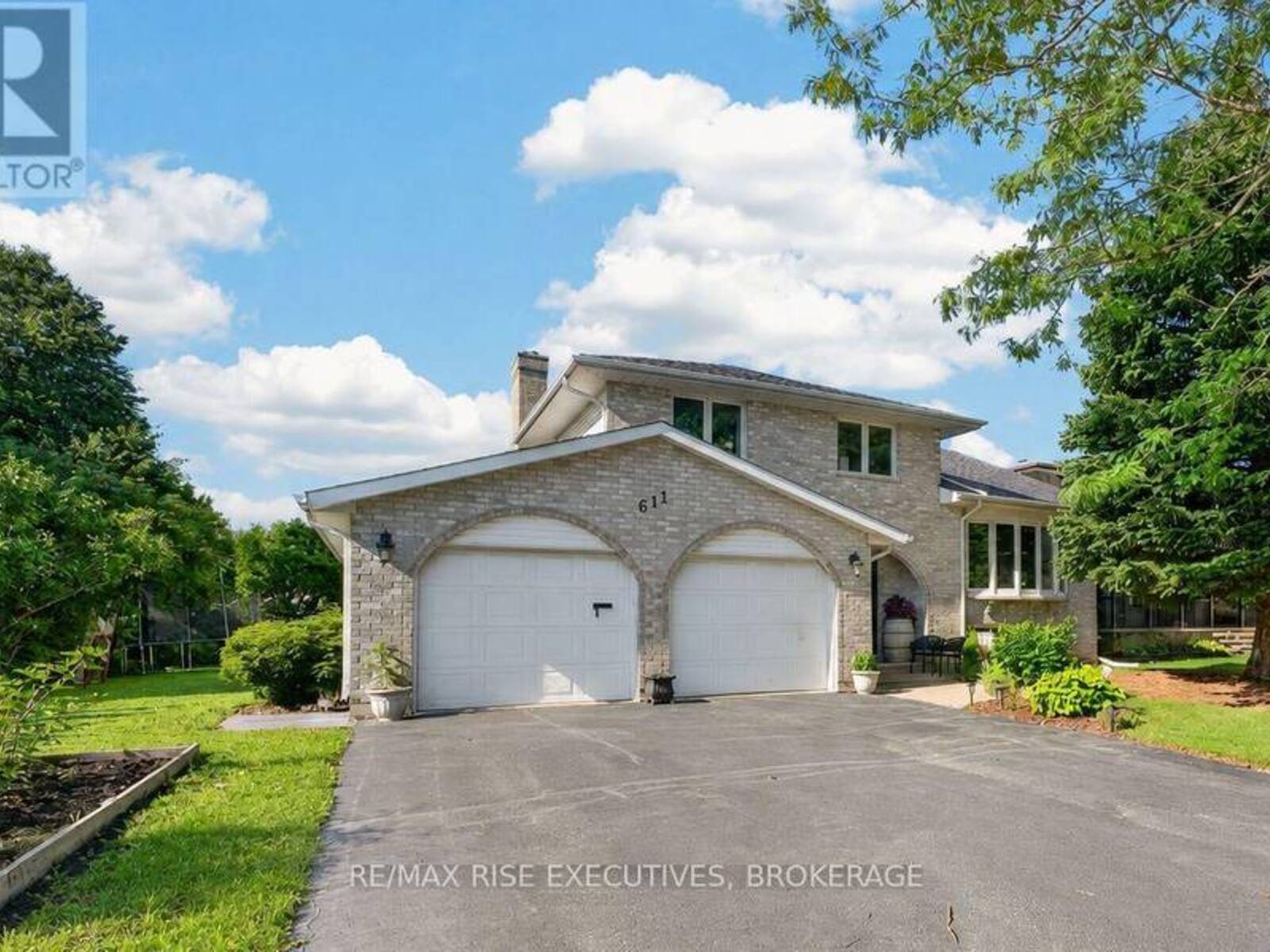 611 RIVERMEADE AVENUE, Kingston, Ontario K7M 7Z5