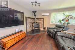 1127 PERRY LANE | South Frontenac Ontario | Slide Image Nine