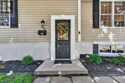 691 AYLMER CRESCENT | Kingston Ontario | Slide Image Three