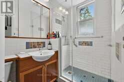162 EARL STREET | Kingston Ontario | Slide Image Sixteen