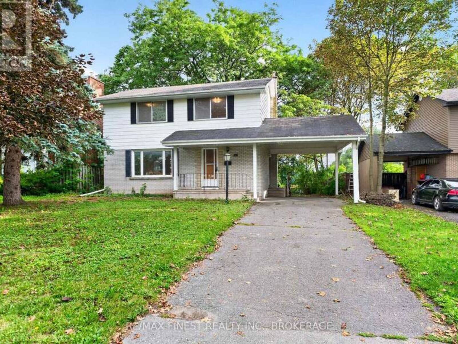 92 CLIFF CRESCENT, Kingston, Ontario K7M 1A8