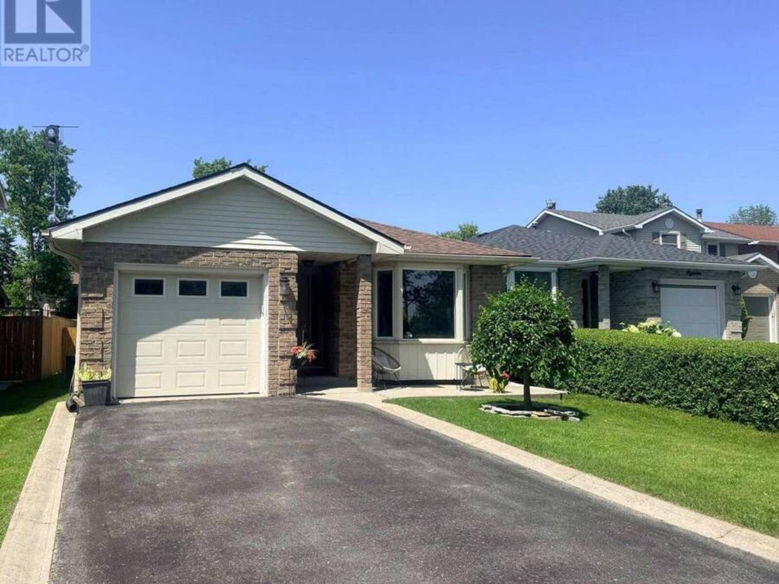 16 GRENADIER DRIVE, Kingston, Ontario K7K 6E8