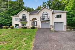 27 COLLINS DRIVE | Inverary Ontario | Slide Image Two
