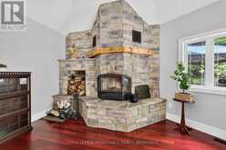 27 COLLINS DRIVE | Inverary Ontario | Slide Image Eight