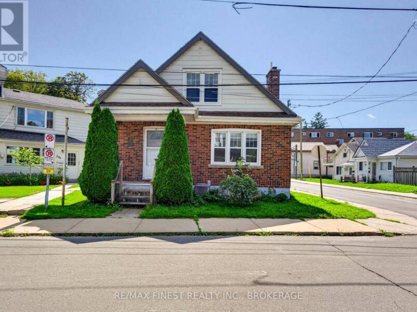 258 RAGLAN ROAD, Kingston, Ontario K7K 1L8