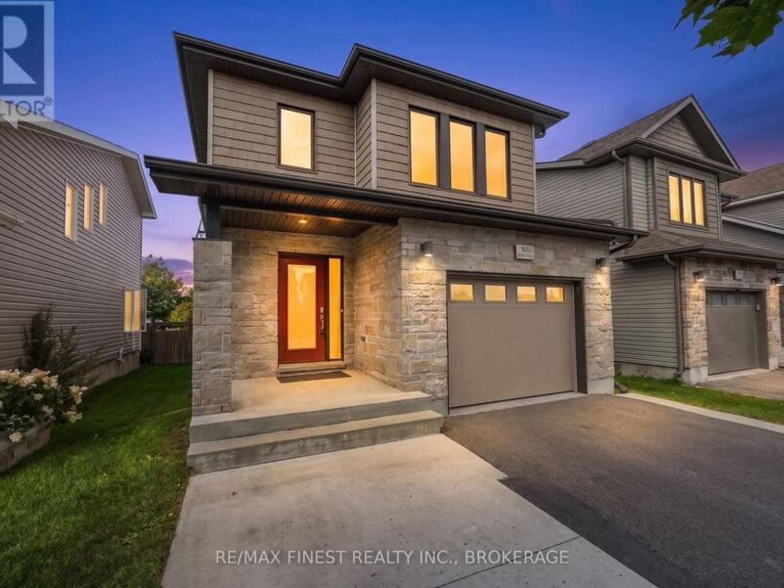 1660 CRIMSON CRESCENT, Kingston, Ontario K7P 0H5