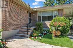 421 WINDWARD PLACE | Kingston Ontario | Slide Image Four