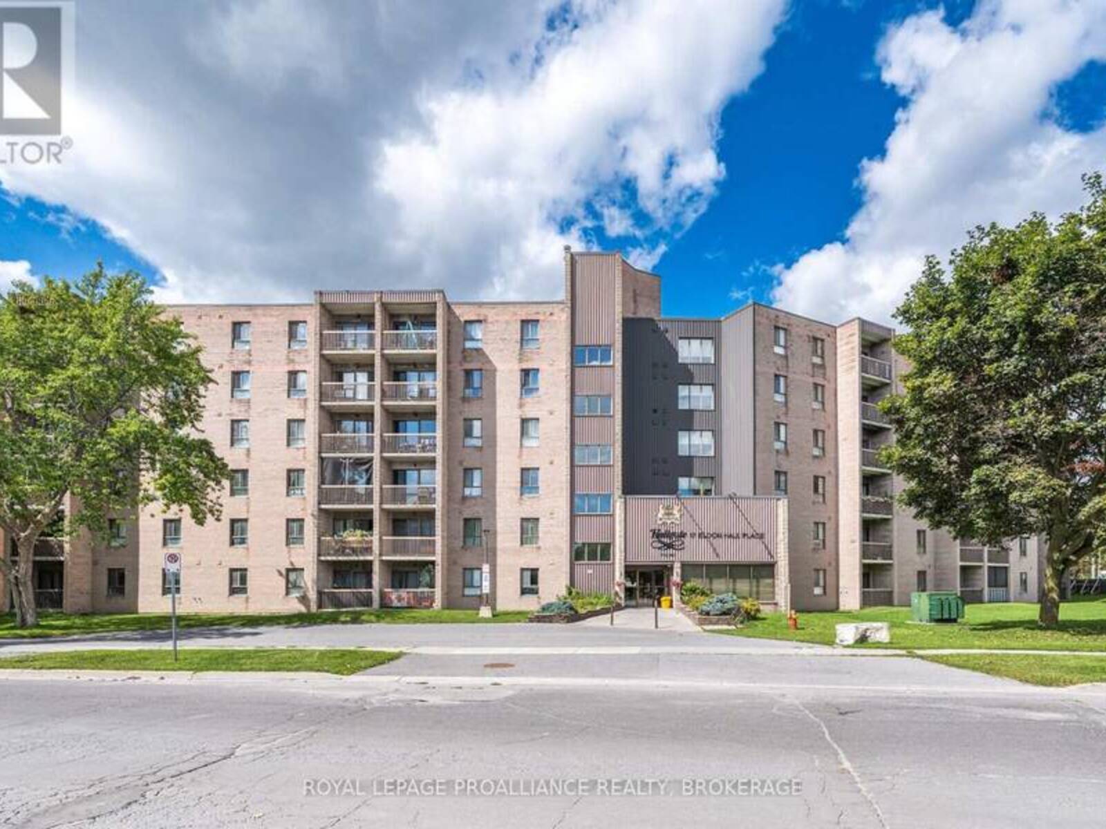 112 - 17 ELDON HALL PLACE, Kingston, Ontario K7M 7H5
