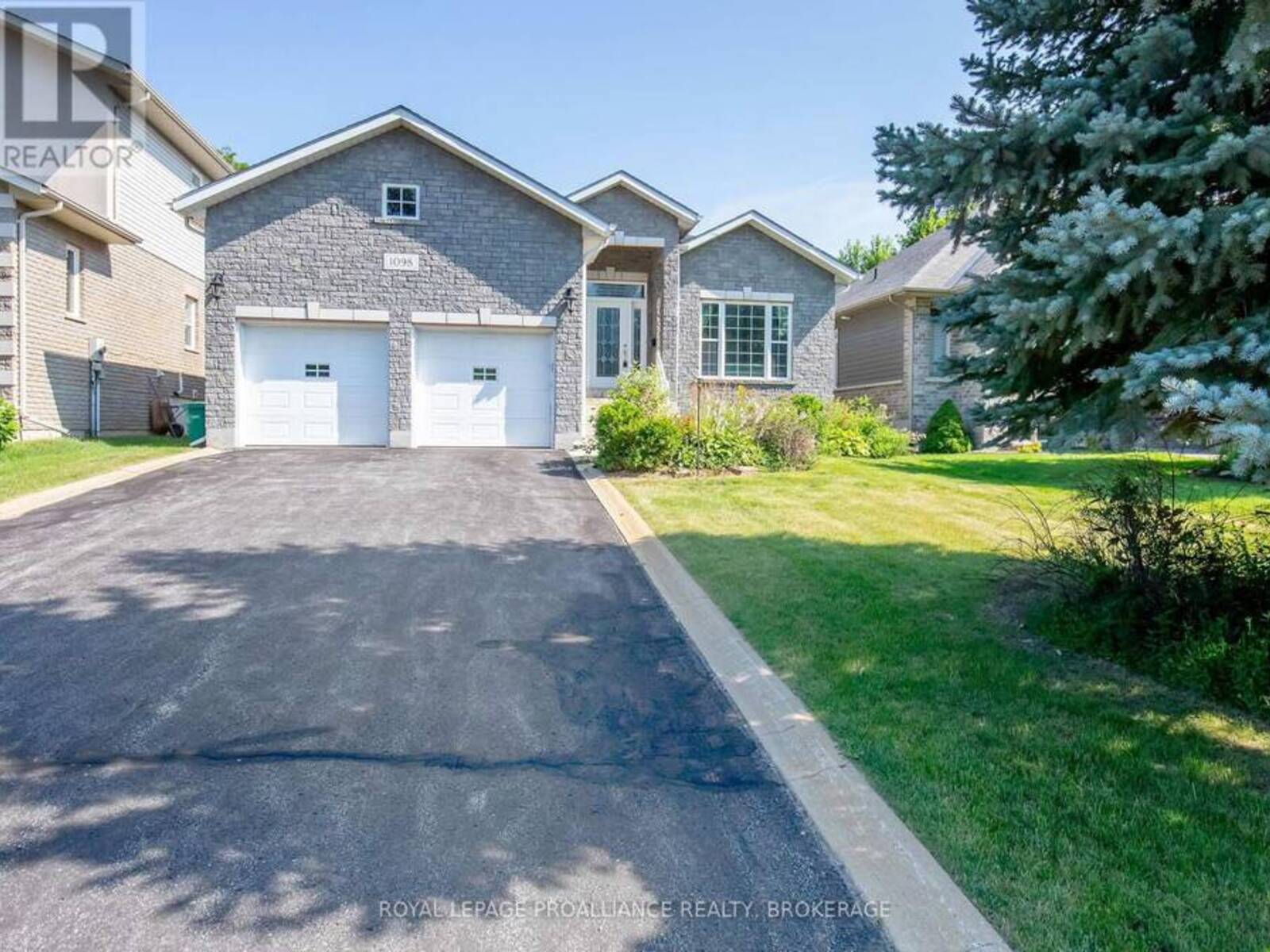 1098 COVERDALE DRIVE, Kingston, Ontario K7M 8X7