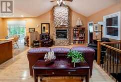 1098 COVERDALE DRIVE | Kingston Ontario | Slide Image Three