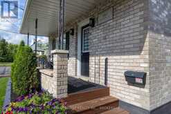 581 DIVISION STREET | Kingston Ontario | Slide Image Five