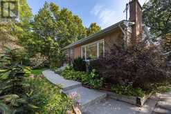732 CENTRE STREET | Kingston Ontario | Slide Image Four