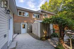 732 CENTRE STREET | Kingston Ontario | Slide Image Seven