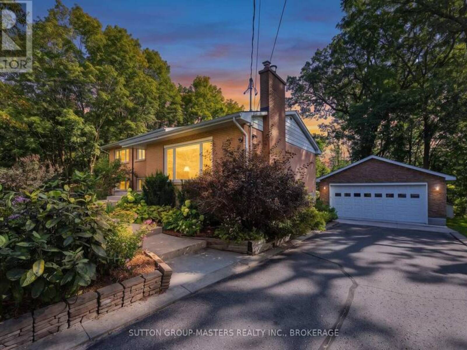 732 CENTRE STREET, Kingston, Ontario K7M 5E4