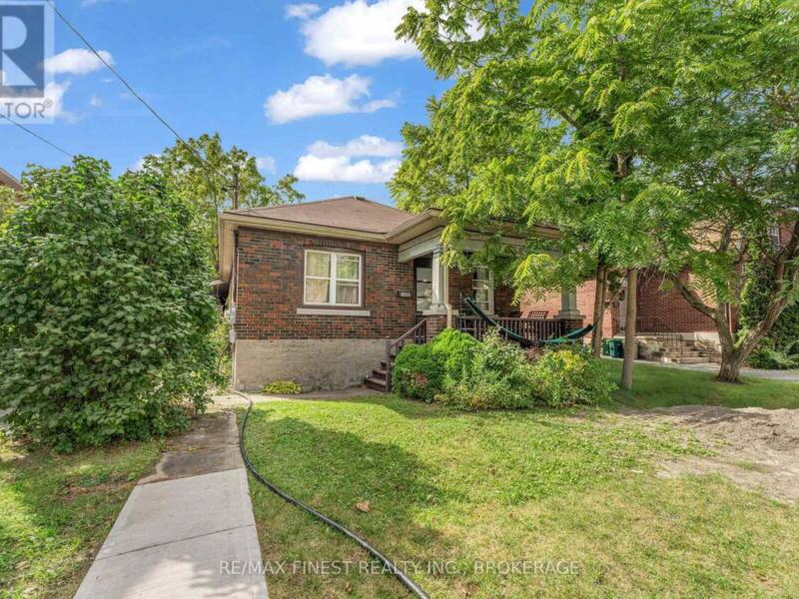 236 COLLINGWOOD STREET, Kingston, Ontario K7L 3X8