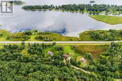 137 OLD RIVER ROAD W | Leeds and the Thousand Islands Ontario | Slide Image Four