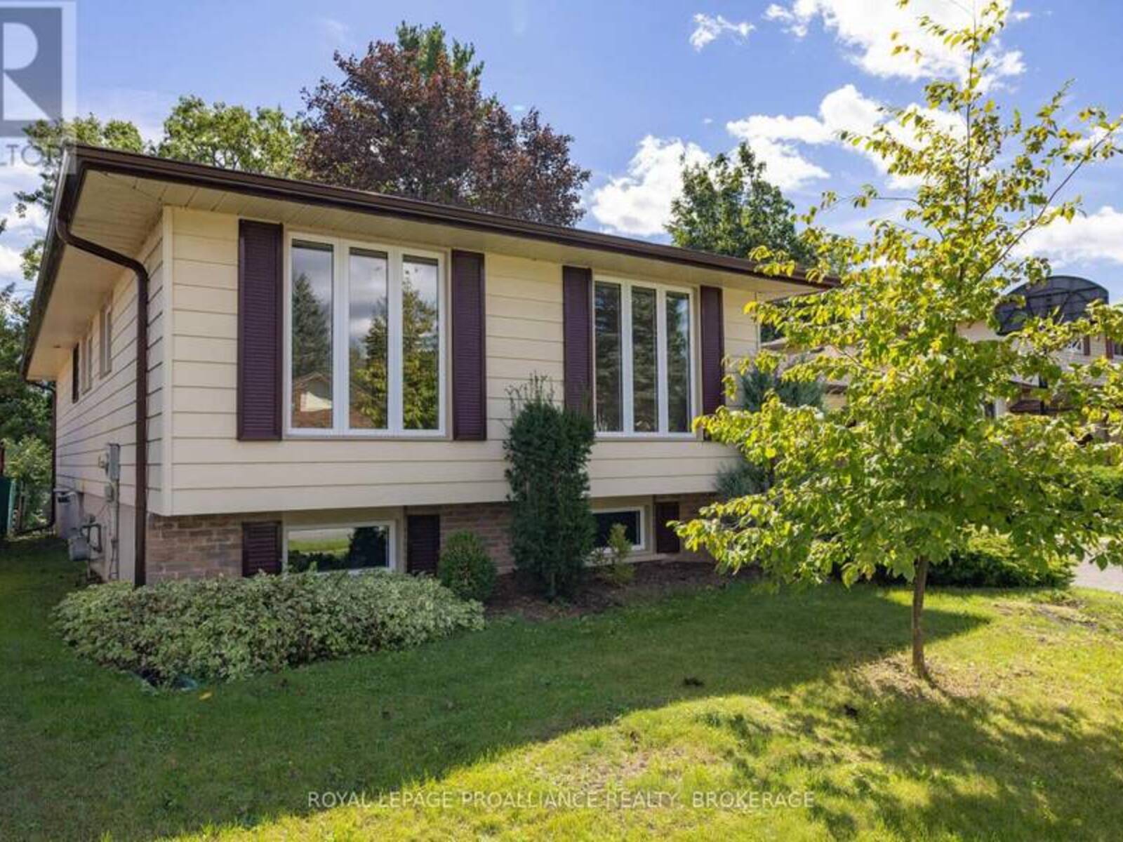 777 KIMBERLEY STREET, Kingston, Ontario K7P 1C2