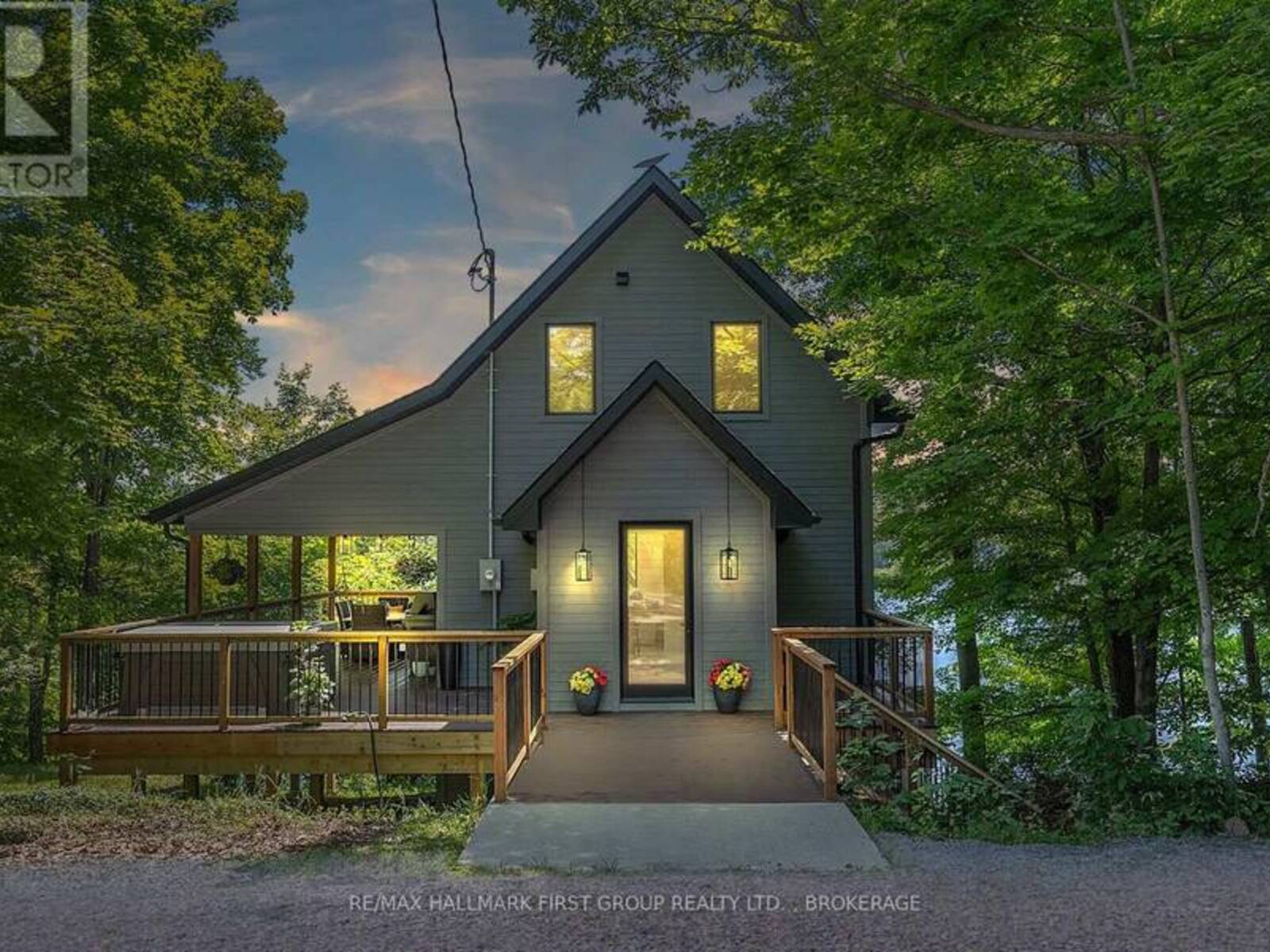 1005 MACDONALD LANE, Inverary, Ontario K0H 2L0