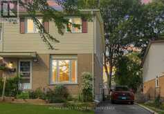 906 PURCELL CRESCENT | Kingston Ontario | Slide Image One