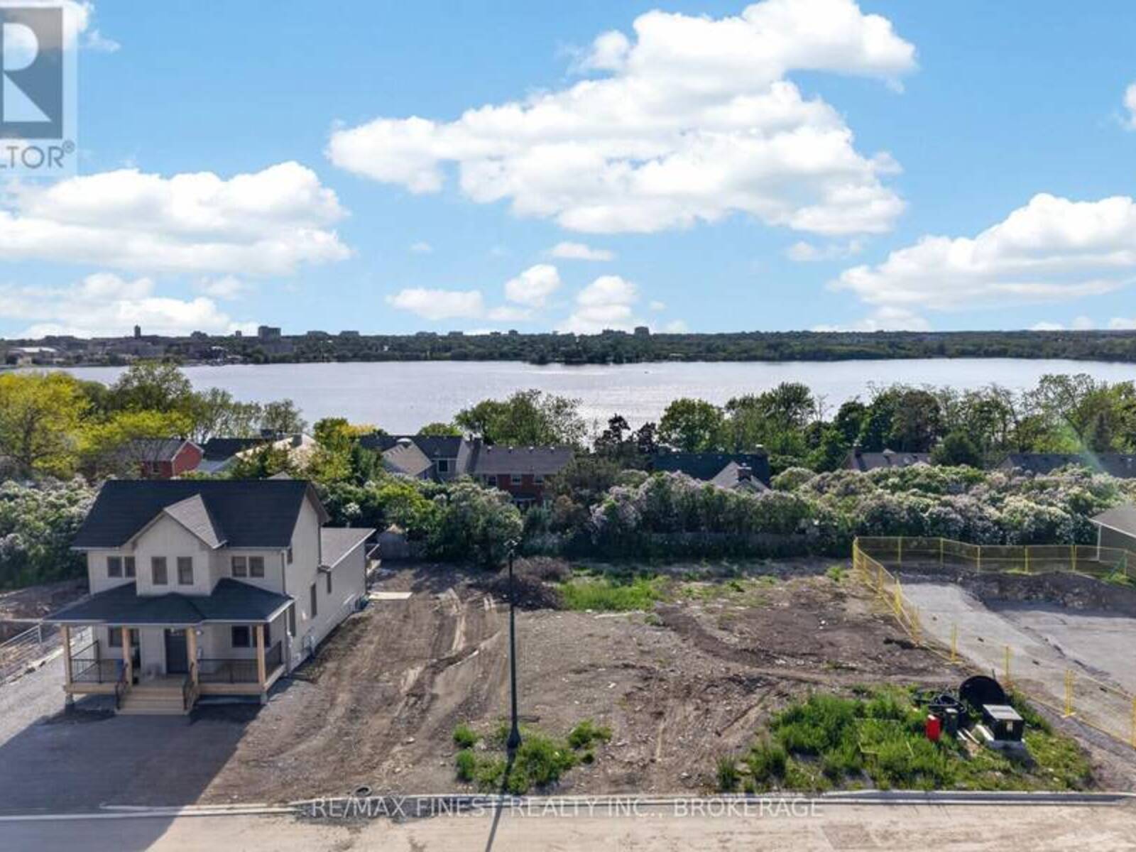 230 OLD KILN CRESCENT, Kingston, Ontario K7K 0L7