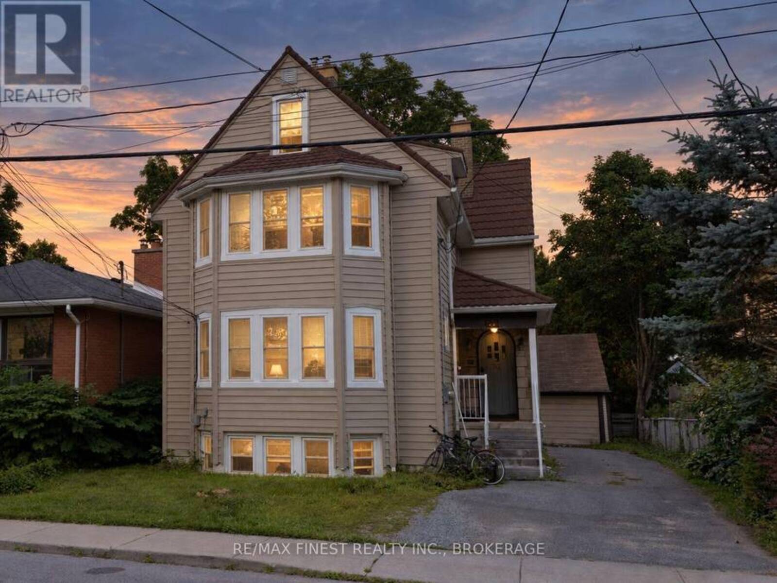 63 PEMBROKE STREET, Kingston, Ontario K7L 4N6