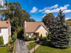 15 ALEXANDER STREET Kingston Ontario, K7M 3H1