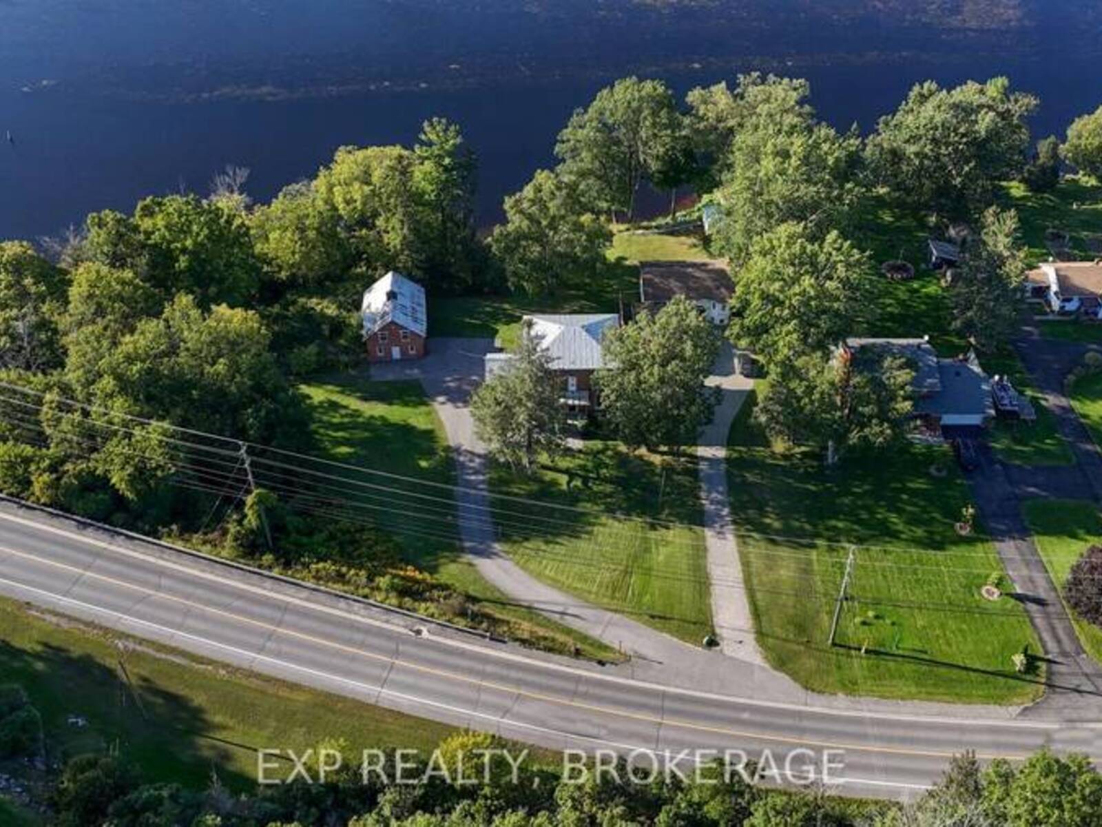 109 RIVER ROAD, Greater Napanee, Ontario K7R 3H3