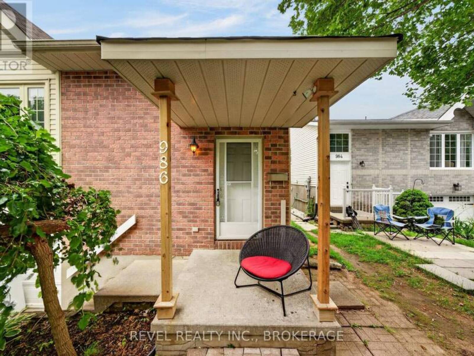 986 KILLARNEY CRESCENT, Kingston, Ontario K7M 8C7